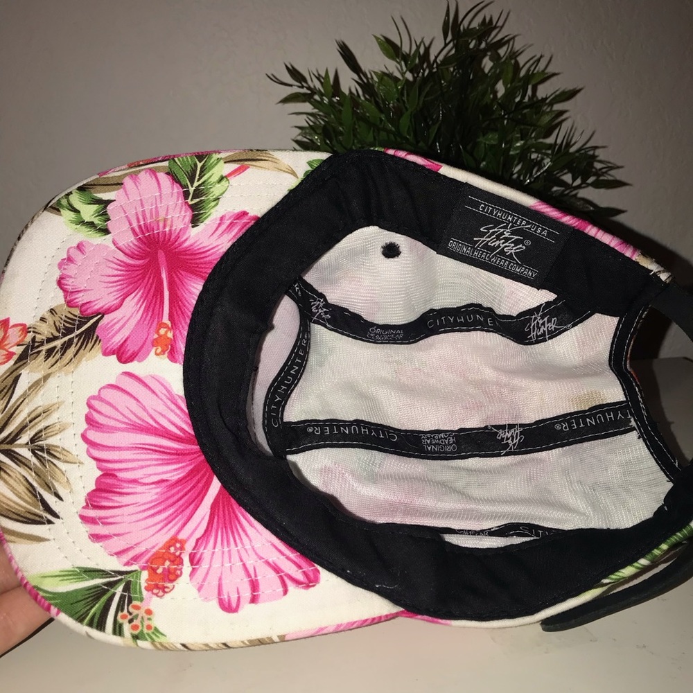 hat - Picture 2 of 4